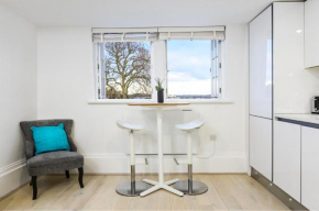 Georgian luxury style property in Central Reading